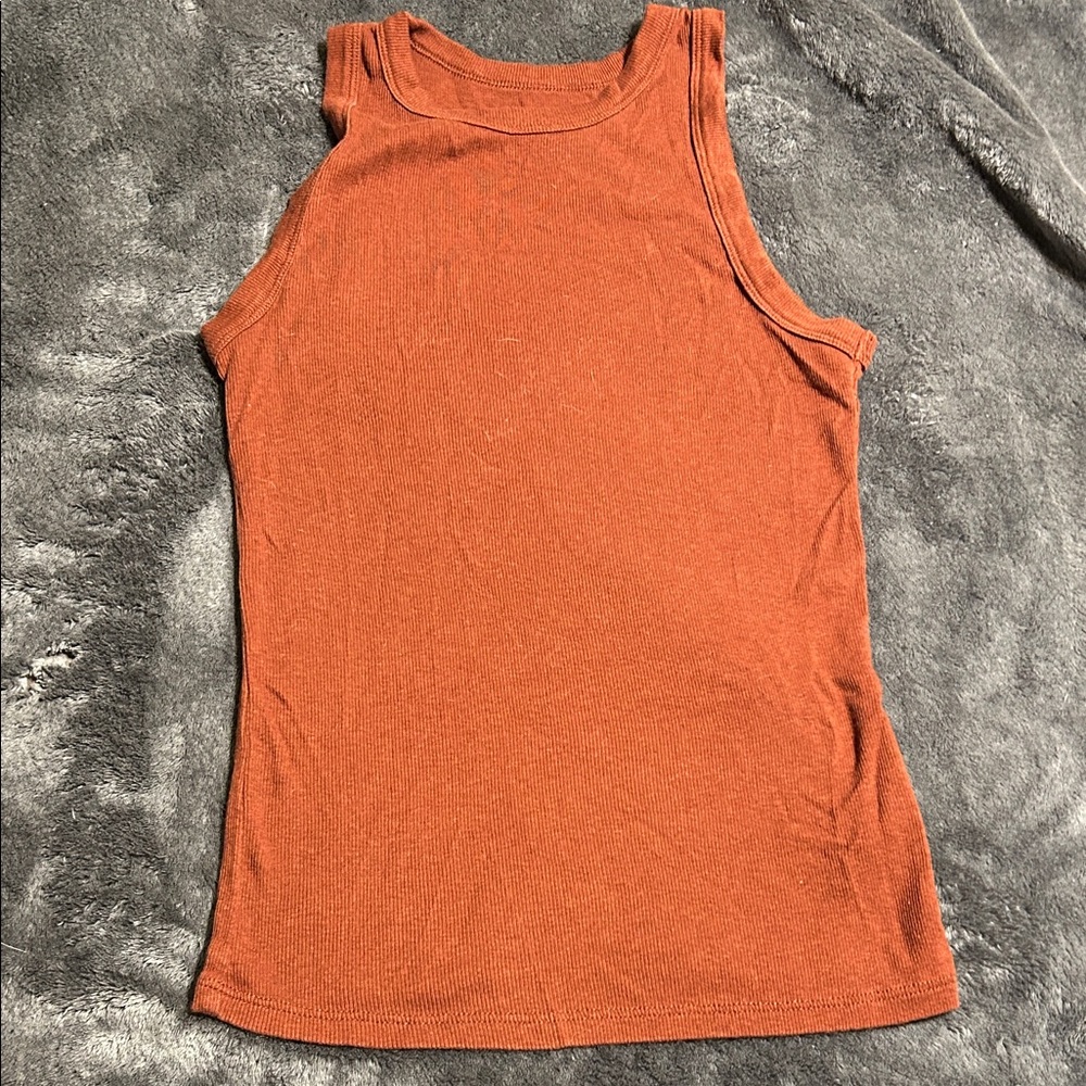A new day Women's Sleeveless Rust Top small